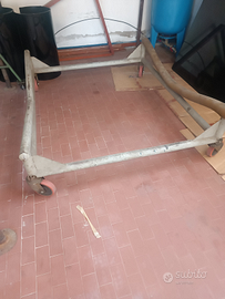 Carrelli porta barche