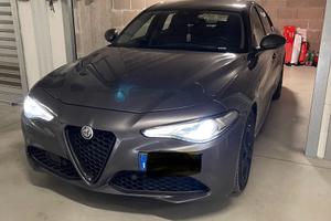 Alfa romeo giulia 2.2 160 cv at8