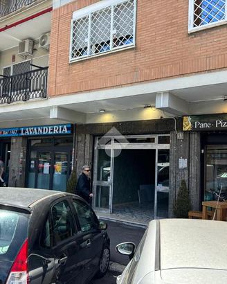 NEGOZIO A ROMA