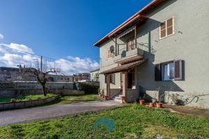 Appartamento di 182 m² con 3 locali a Colleferro
