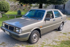 Lancia Prisma 1300 targa oro Asi 1986
