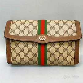 Gucci Pochette Web Stripe GG Supreme

Clutch