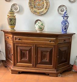 Credenza costruita da falegname interamente in Noc