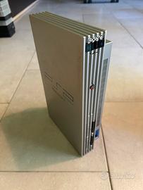PlayStation 2 Silver + 2 Controller + 17 Giochi