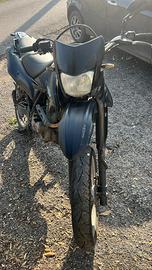 Suzuki dr125 sm