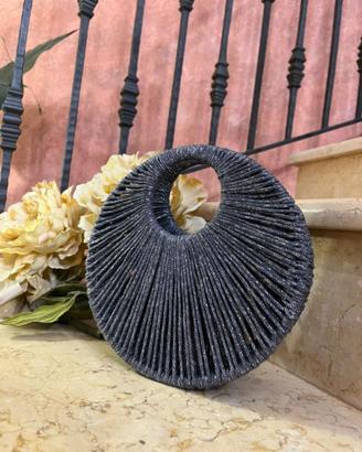 Borsa artigianale in filato argentato brillantinat