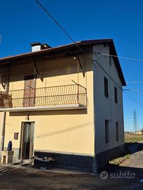 Casa in campagna completa di autorimessa e terreno