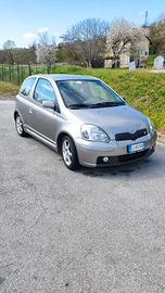 Toyota jaris rarissima 1.5 16v 3p. Sport