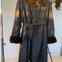 trench donna nero con collo e polsi in visone