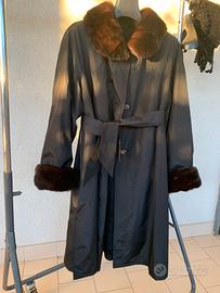 trench donna nero con collo e polsi in visone