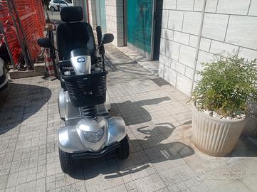 Scooter elettrico per disabili