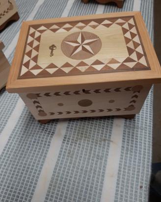 Cofanetto in legno