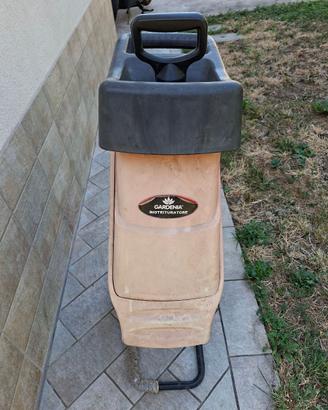 Biotrituratore Gardena 2000W a lame usato