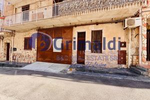 Magazzino Villabate adibito ad abitazione [AM/56]