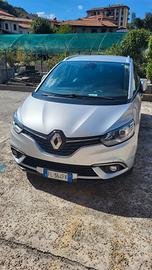 Renault Scenic 1.5 dci  7 posti ,grigio/argentato