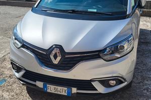 Renault Scenic 1.5 dci  7 posti ,grigio/argentato