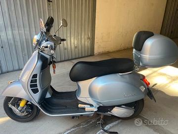 Vespa gts 300 hpe super tech
