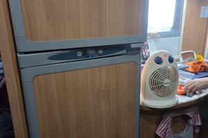 frigo trivalente thetford 