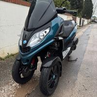 Piaggio MP3 300 - patente B garanzia fino a 09/26