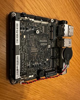 Mini PC con Intel N100 e 2x 2.5gb lan