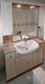 Mobile arredo bagno in legno e marmo