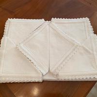 Prezioso tovagliato artigianale  per 12 persone