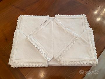Prezioso tovagliato artigianale  per 12 persone