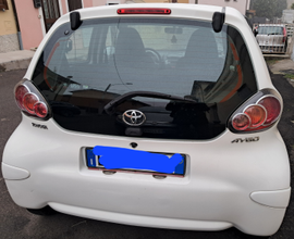 Autovettura Toyota Aygo Connect