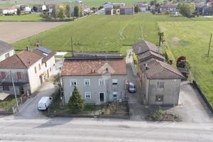 3 LOCALI A CENTO