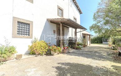 Casa indipendente a Viterbo 5 locali