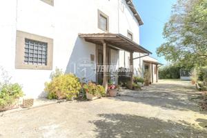 Casa indipendente a Viterbo 5 locali