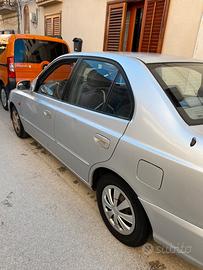 Hyundai accent €1500 compreso di passaggio