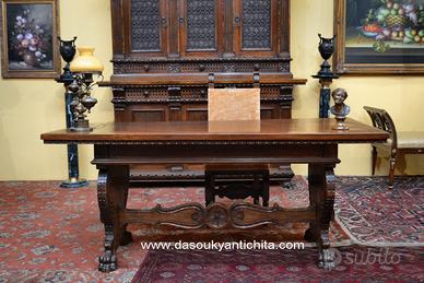 Tavolo- scrittoio da centro stile Rinascimento