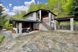 VILLA SINGOLA A LEMIE