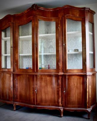 Credenza con vetrina