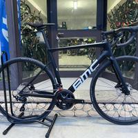 Bici da strada BMC TEAMMACHINE SLR FIVE 2024