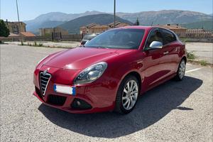 Splendida Alfa Romeo Giulietta 1.6