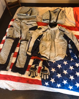 Completo Moto Triumph