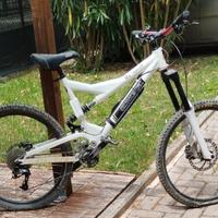 Commencal Supreme DH