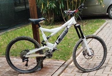 Commencal Supreme DH