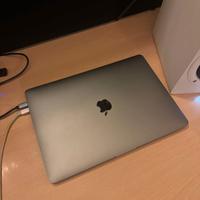 MACBOOK PRO i5 touch bar 2020