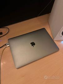 MACBOOK PRO i5 touch bar 2020