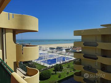 Trilocale con Terrazzo Vista Mare e Posto Auto