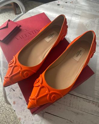 Valentino Garavani  inricate ballerine