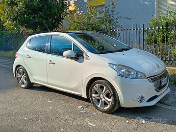 peugeot 208.   1.4 hdi 130000km