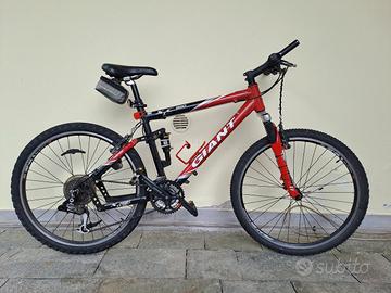 Mountain bike Giant biamortizzata 