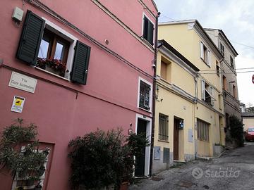 Appartamento indipendente in centro a Macerata
