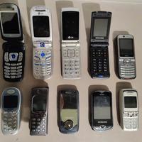 Lotto di n.10 cellulari vintage 