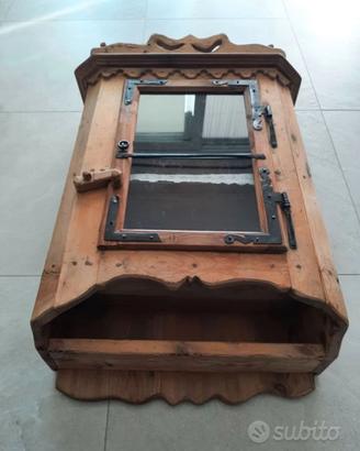 Vetrina in legno originale