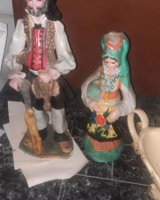 coppia statuine vintage  in abito sardo anni 70